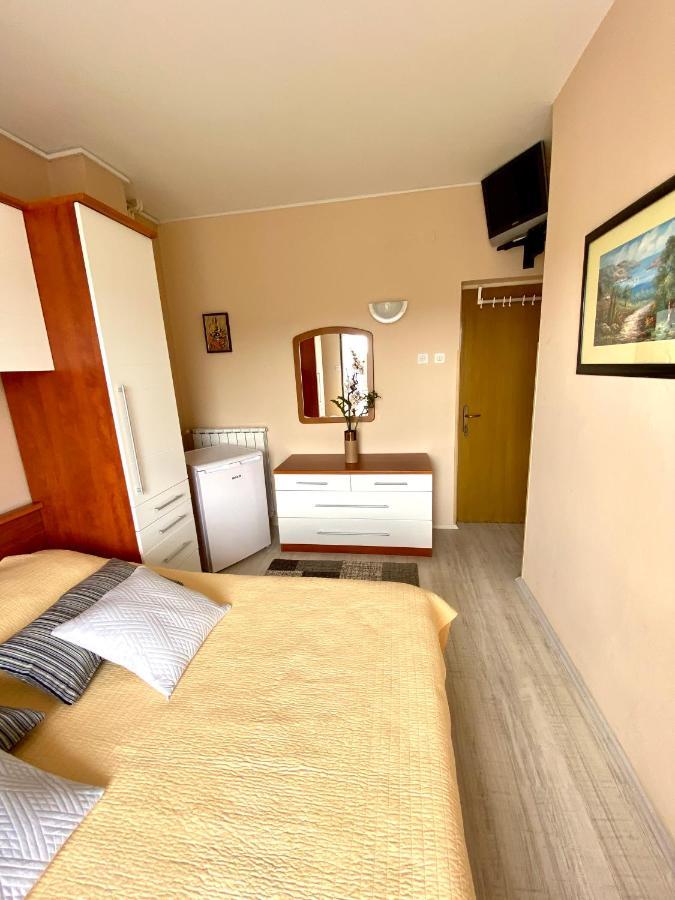 Guesthouse Kurelic Rab Kampor Ngoại thất bức ảnh