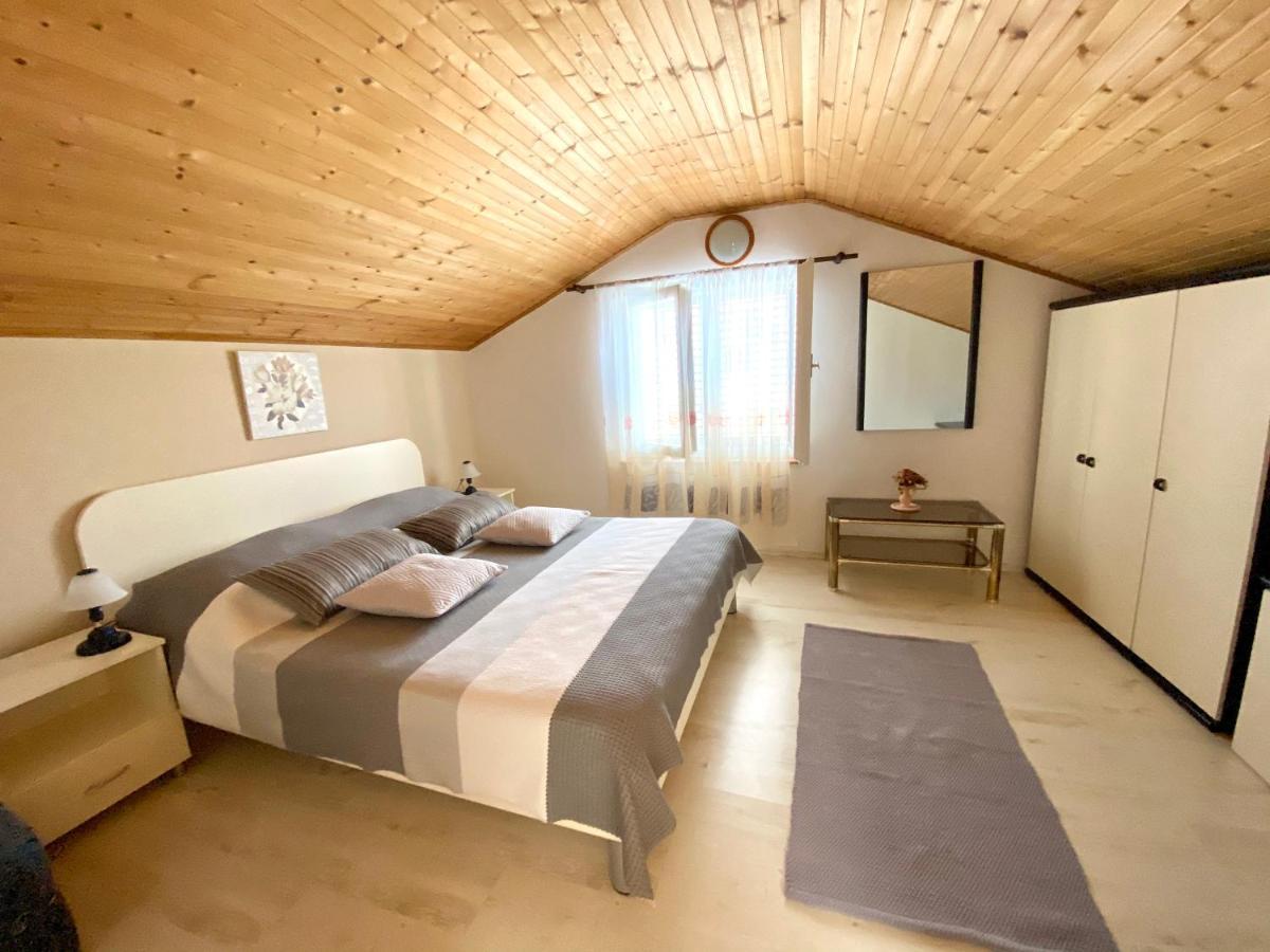 Guesthouse Kurelic Rab Kampor Ngoại thất bức ảnh