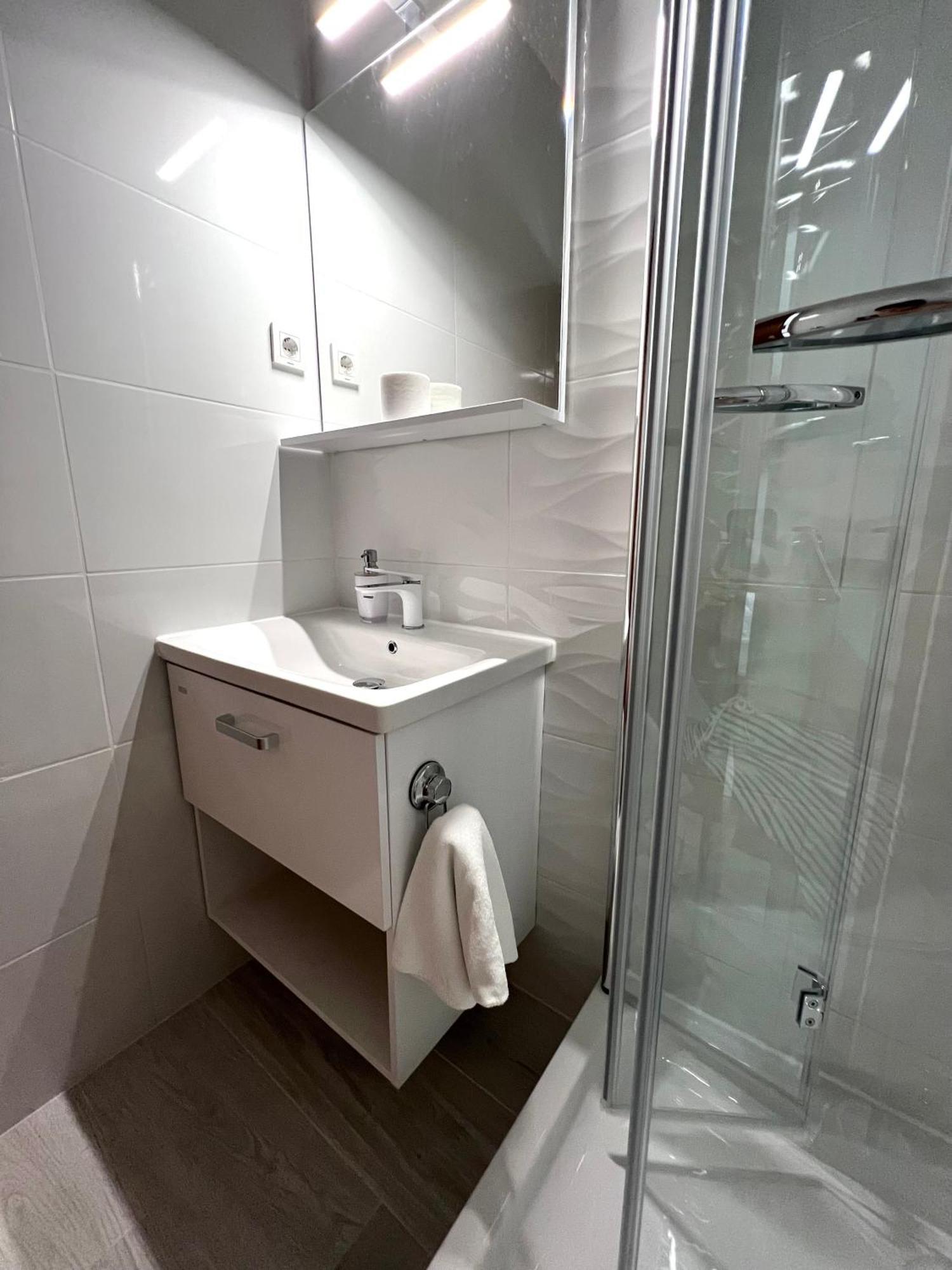 Guesthouse Kurelic Rab Kampor Ngoại thất bức ảnh